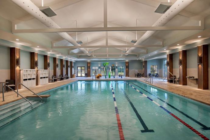 Imagen de la piscina del Hotel Embassy Suites by Hilton Myrtle Beach Oceanfront Resort. Foto 20