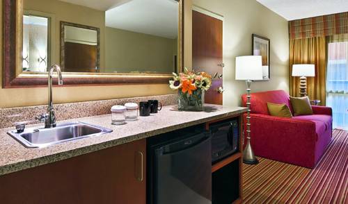 Imagen de la habitación del Hotel Embassy Suites by Hilton Nashville SE Murfreesboro. Foto 5