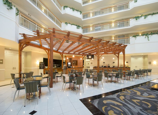 Imagen del bar/restaurante del Hotel Embassy Suites by Hilton Newark Wilmington South. Foto 2