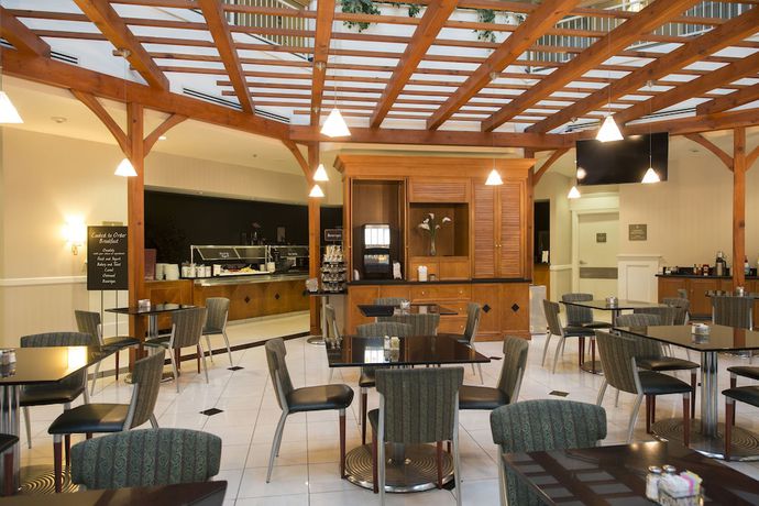 Imagen del bar/restaurante del Hotel Embassy Suites by Hilton Newark Wilmington South. Foto 3
