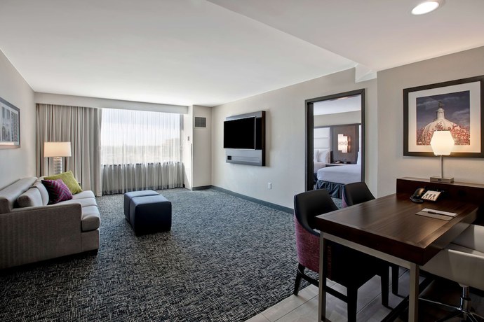 Imagen de la habitación del Hotel Embassy Suites by Hilton Oklahoma City Northwest. Foto 5