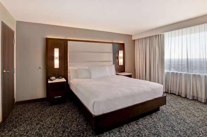 Imagen de la habitación del Hotel Embassy Suites by Hilton Oklahoma City Northwest. Foto 7