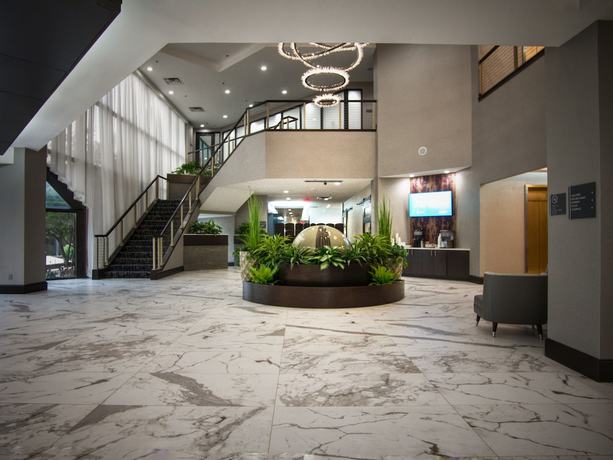 Imagen de los interiores del Hotel Embassy Suites by Hilton Oklahoma City Northwest. Foto 12