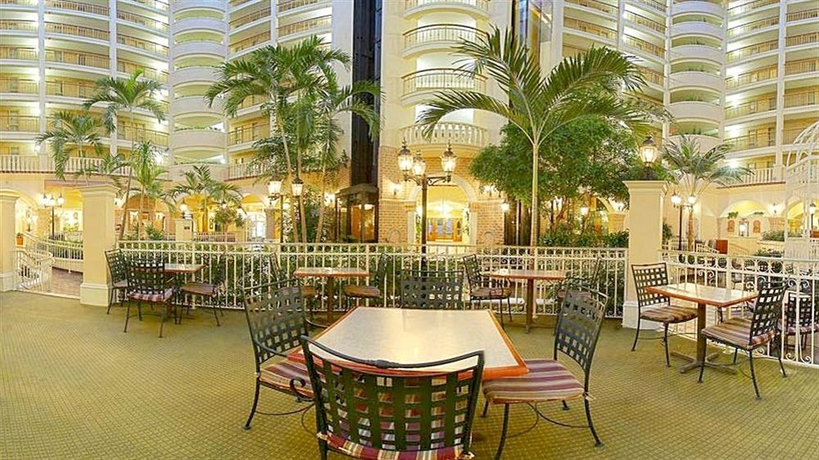 Imagen del bar/restaurante del Hotel Embassy Suites by Hilton Orlando International Drive Convention Center. Foto 3
