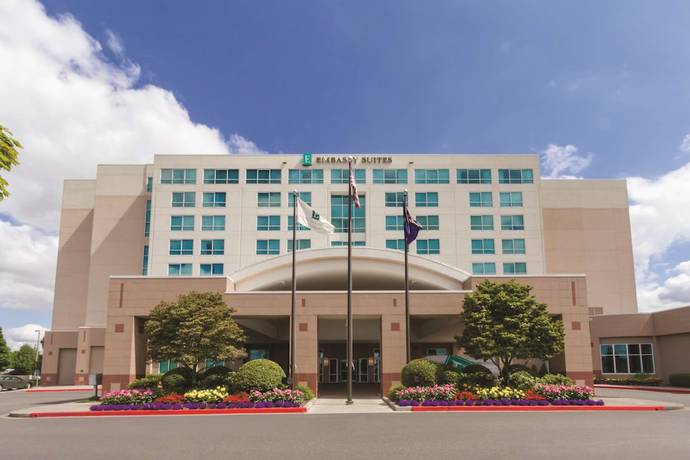 Imagen general del Hotel Embassy Suites by Hilton Portland Airport. Foto 1