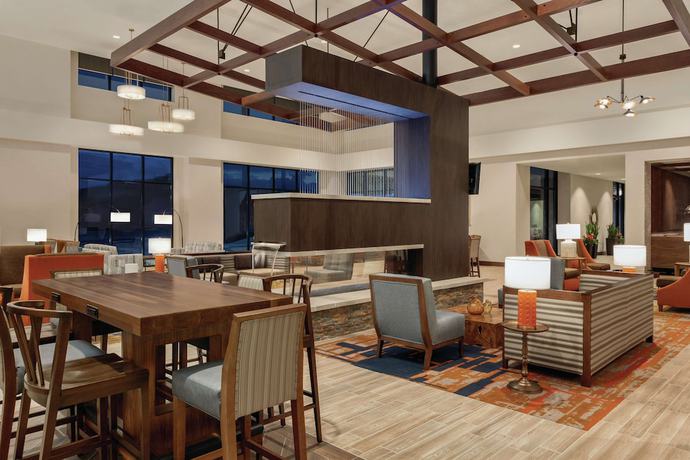 Imagen de los interiores del Hotel Embassy Suites by Hilton South Jordan Salt Lake City. Foto 18