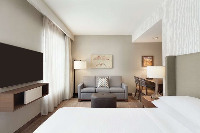Imagen de la habitación del Hotel Embassy Suites by Hilton South Jordan Salt Lake City. Foto 2