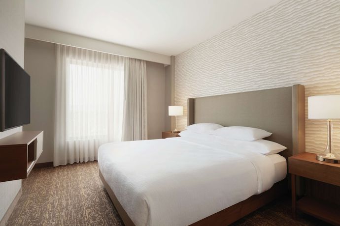 Imagen de la habitación del Hotel Embassy Suites by Hilton South Jordan Salt Lake City. Foto 8