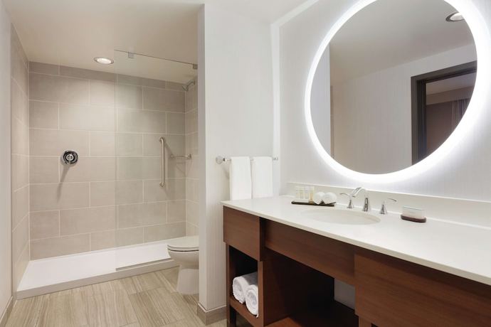 Imagen de la habitación del Hotel Embassy Suites by Hilton South Jordan Salt Lake City. Foto 15