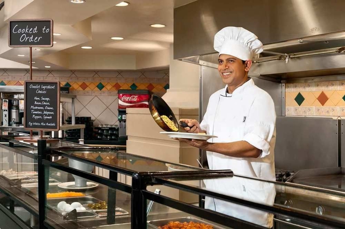 Imagen del bar/restaurante del Hotel Embassy Suites by Hilton Washington DC Chevy Chase Pavilion. Foto 4