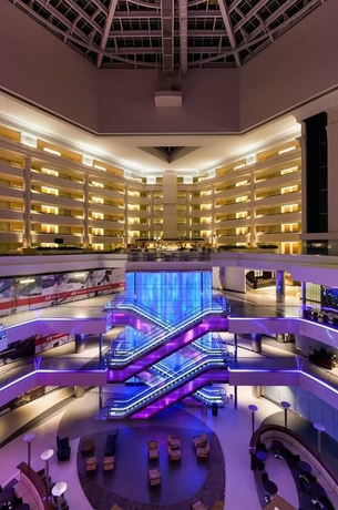 Imagen de los interiores del Hotel Embassy Suites by Hilton Washington DC Chevy Chase Pavilion. Foto 14