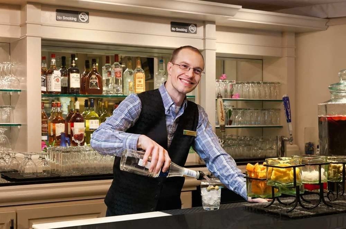 Imagen del bar/restaurante del Hotel Embassy Suites by Hilton Washington DC Chevy Chase Pavilion. Foto 5