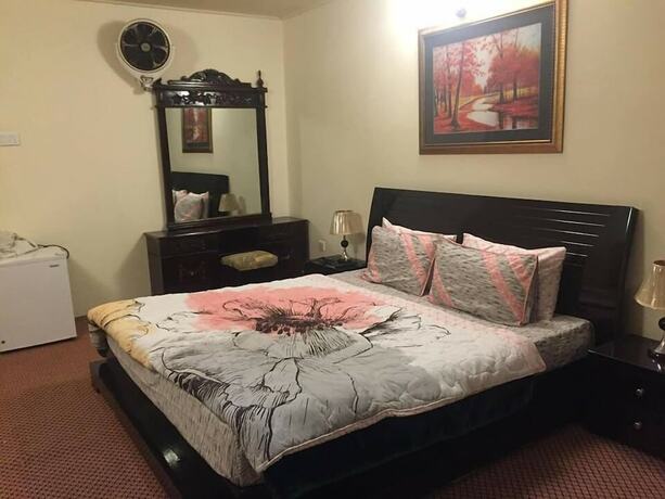 Imagen general del Hotel Embassy Villa Suites. Foto 10