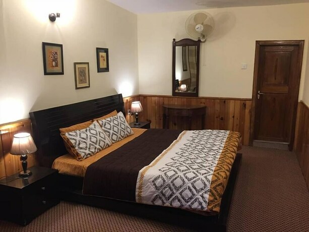 Imagen general del Hotel Embassy Villa Suites. Foto 11