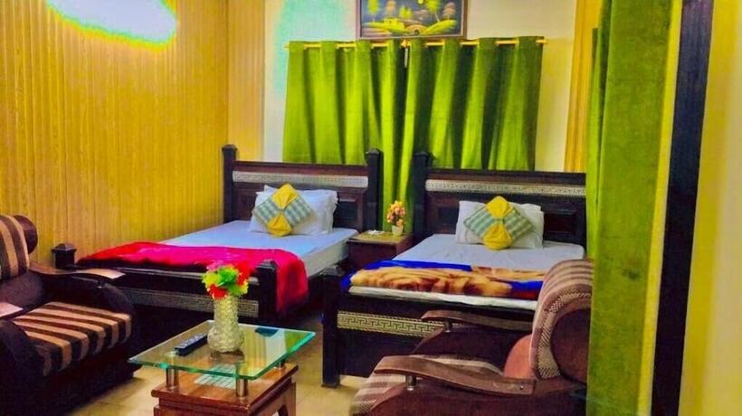 Imagen general del Hotel Embassy inn Guest House Hyderabad. Foto 3