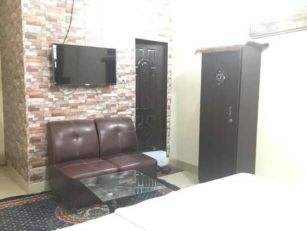 Imagen de la habitación del Hotel Embassy inn Guest House Hyderabad. Foto 19