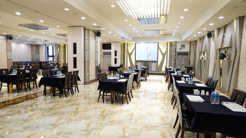 Imagen de los interiores del Hotel Embledon. Foto 17