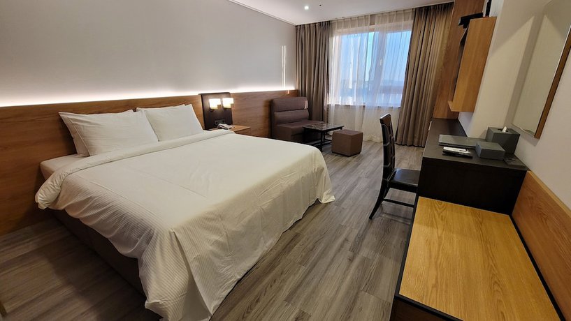 Imagen de la habitación del Hotel Embledon. Foto 9