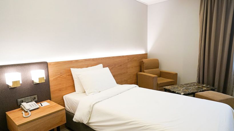 Imagen de la habitación del Hotel Embledon. Foto 12