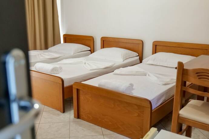 Imagen de la habitación del Hotel Emblem. Foto 14