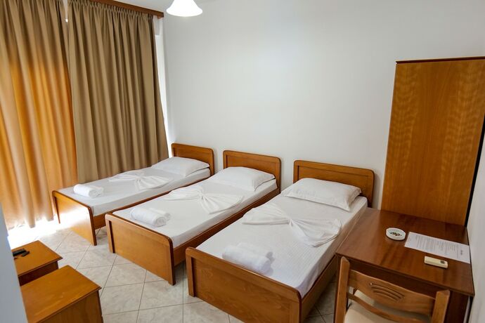 Imagen de la habitación del Hotel Emblem. Foto 16