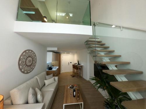 Imagen de la habitación del Hotel Emblemático Hi Suites. Foto 2