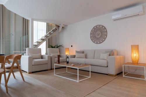 Imagen de la habitación del Hotel Emblemático Hi Suites. Foto 4