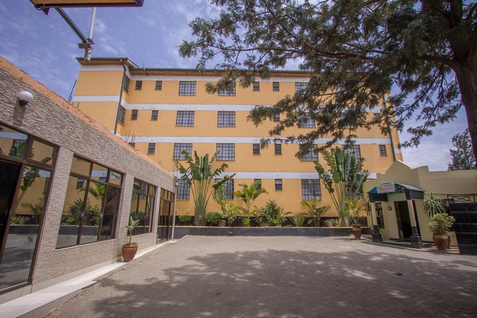 Imagen de los exteriores del Hotel Emboita. Foto 18