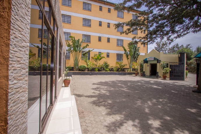 Imagen de los exteriores del Hotel Emboita. Foto 19