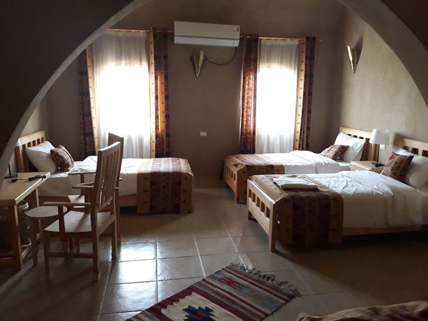 Imagen de la habitación del Hotel Embrace. Foto 7