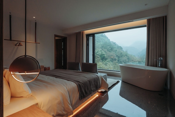 Imagen de la habitación del Hotel Emei Mountain Yi Qing Yin Resort. Foto 6