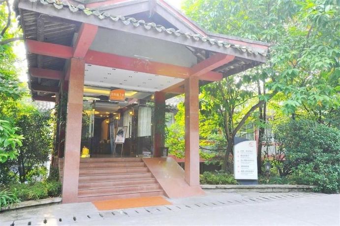 Imagen de los exteriores del Hotel Emeishan Grand. Foto 10