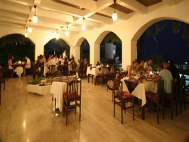 Imagen general del Hotel Emelda Sun Club. Foto 11