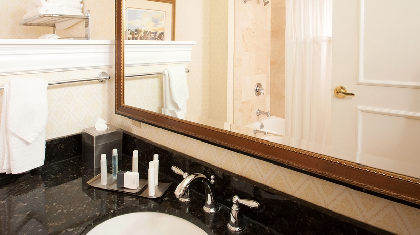 Imagen de la habitación del Hotel Emeline. Foto 5