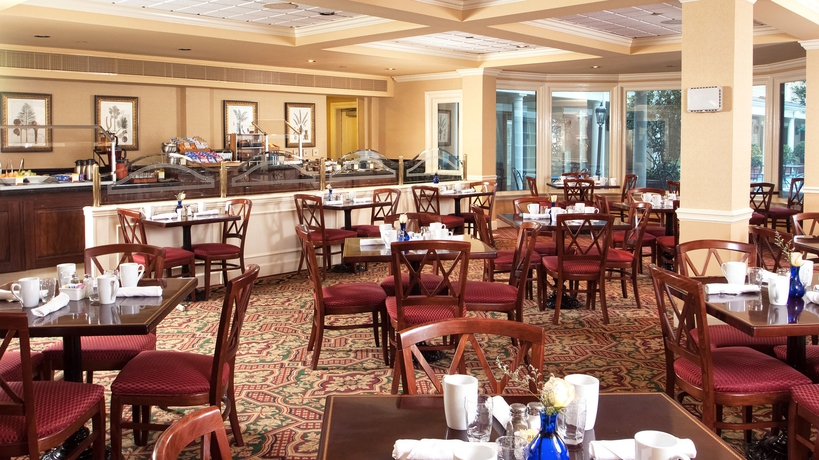 Imagen del bar/restaurante del Hotel Emeline. Foto 3