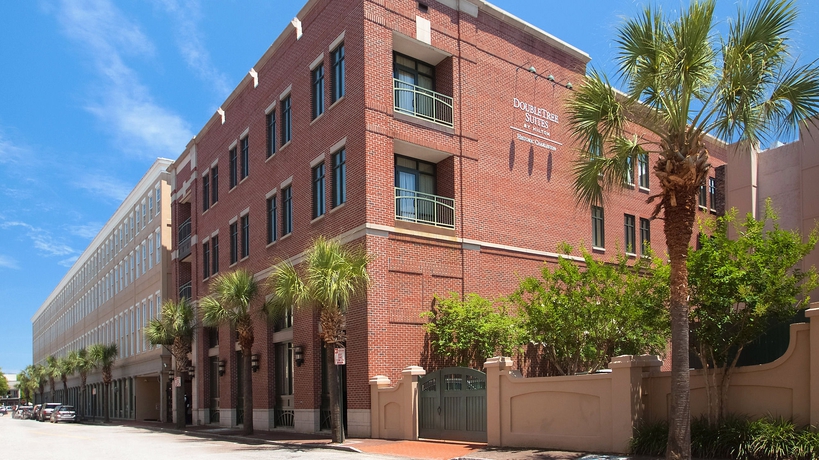 Imagen de los exteriores del Hotel Emeline. Foto 12