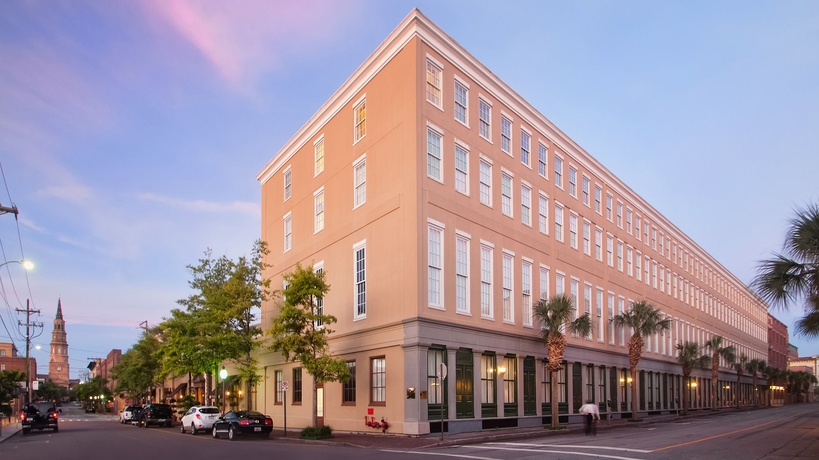 Imagen de los exteriores del Hotel Emeline. Foto 13