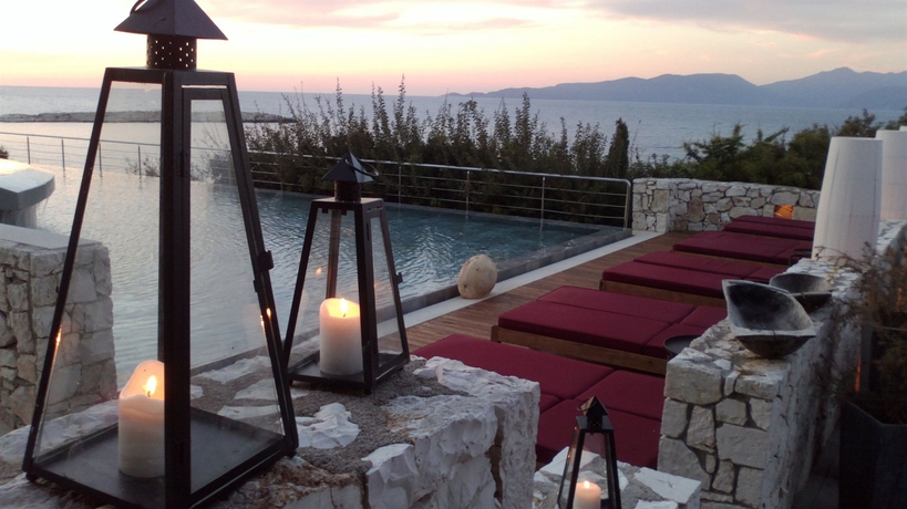 Imagen de la piscina del Hotel Emelisse Nature Resort. Foto 13