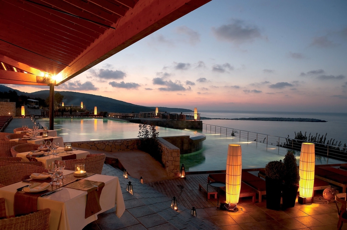 Imagen del bar/restaurante del Hotel Emelisse Nature Resort. Foto 3