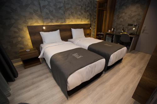 Imagen general del Hotel Emens hotel, Konak. Foto 4