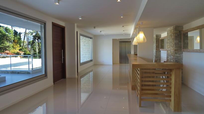 Imagen general del Hotel Emerald Apartments. Foto 11