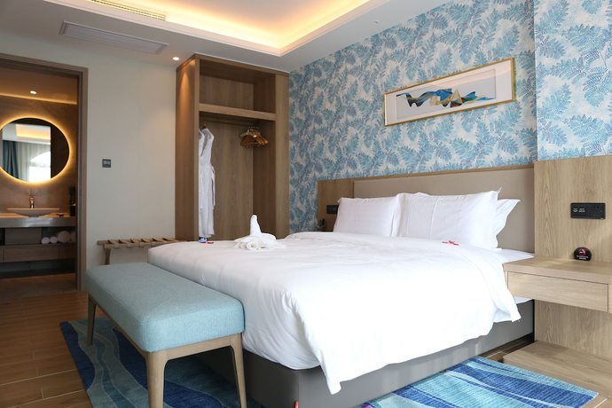 Imagen de la habitación del Hotel Emerald Bay Fuxian Lake. Foto 18