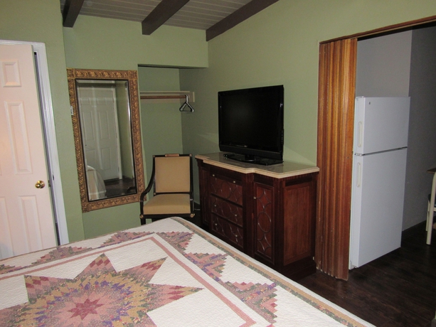 Imagen de la habitación del Hotel Emerald Bay Lodge. Foto 8