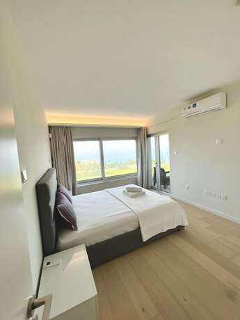 Imagen general del Hotel Emerald Bay Suites. Foto 7
