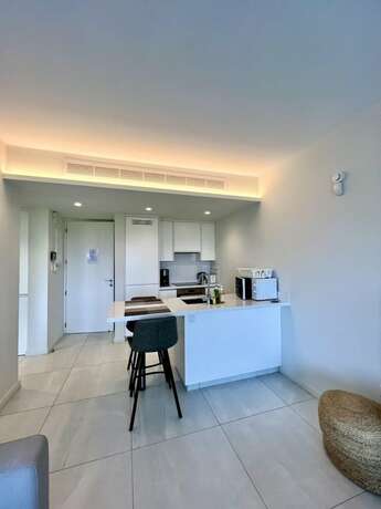 Imagen general del Hotel Emerald Bay Suites. Foto 10