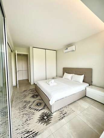 Imagen general del Hotel Emerald Bay Suites. Foto 11
