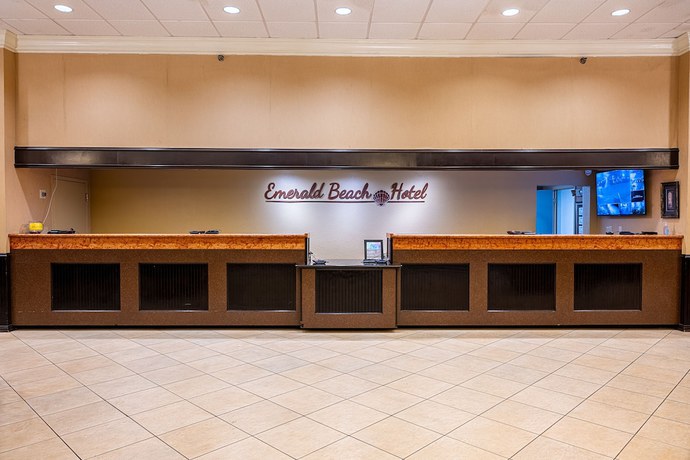 Imagen de los interiores del Hotel Emerald Beach. Foto 18
