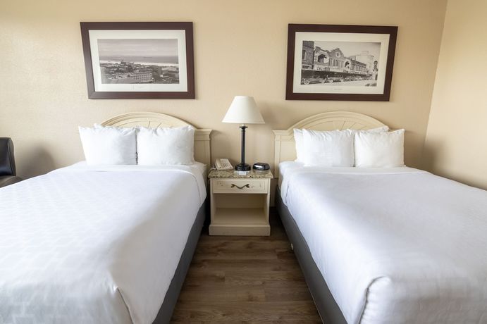 Imagen de la habitación del Hotel Emerald Beach. Foto 12