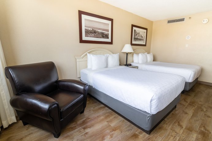Imagen de la habitación del Hotel Emerald Beach. Foto 14