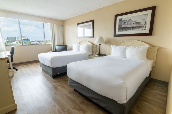 Imagen de la habitación del Hotel Emerald Beach. Foto 16